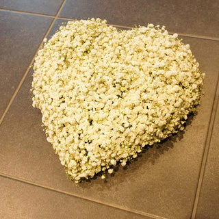 Hart met gypsophilia