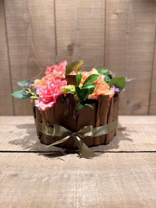 Bloemstuk in zijdebloemen